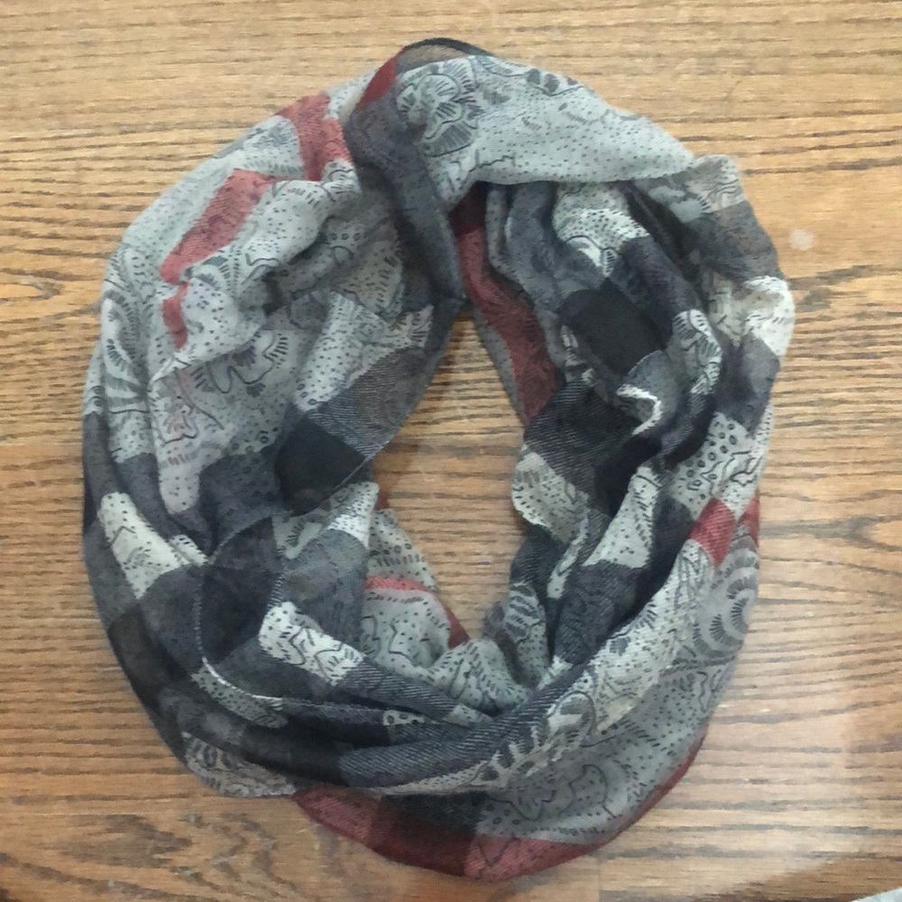 Infinity scarf